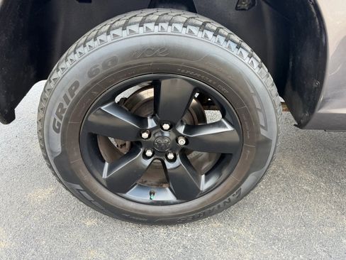 Used 2020 RAM 1500 Express w/ Wheel & Sound Group AWD/4WD image 44