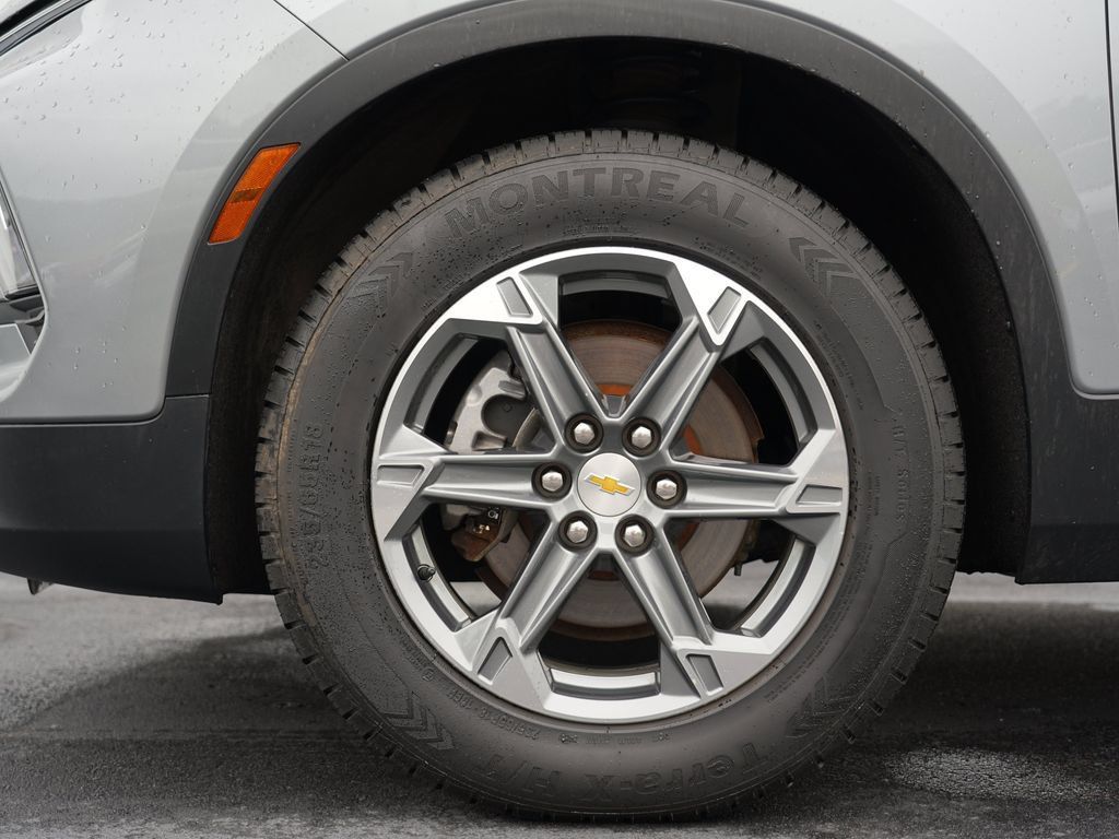 Certified 2024 Chevrolet Blazer LT AWD/4WD image 32