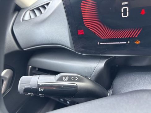 Used 2025 Kia K4 LXS image 19