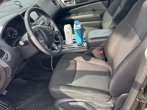 Used 2019 Nissan Pathfinder S AWD/4WD image 8