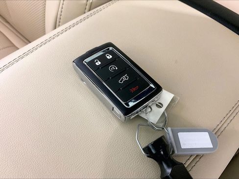 Used 2024 Jeep Grand Cherokee Limited w/ Luxury Tech Group II AWD/4WD image 29