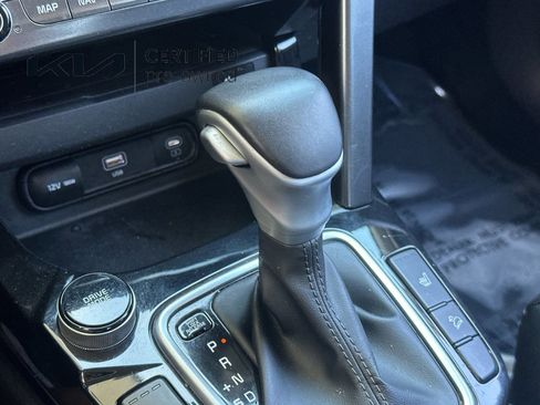 Certified 2024 Kia Seltos EX FWD image 23
