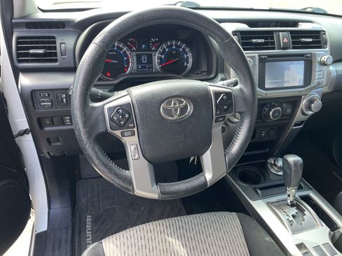 Used 2014 Toyota 4Runner SR5 w/ Convenience Package AWD/4WD image 11