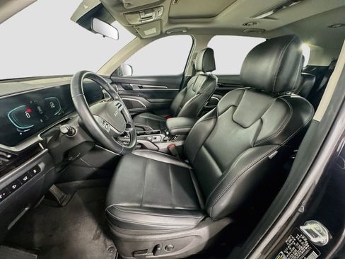 Used 2025 Kia Telluride S FWD image 13