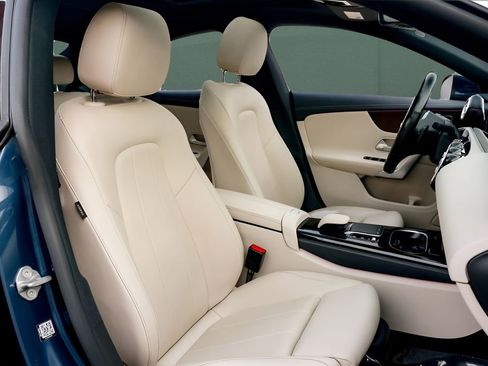 Used 2021 Mercedes-Benz CLA 250 4MATIC image 14