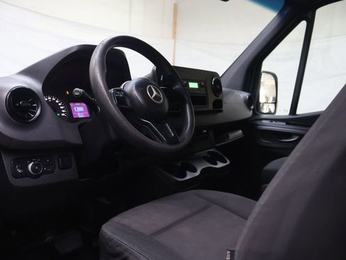 Used 2019 Mercedes-Benz Sprinter 170 image 15