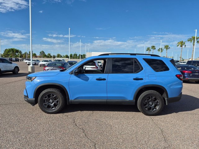 Used 2025 Honda Pilot TrailSport image 8