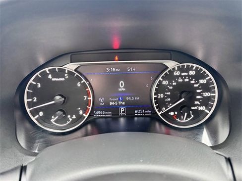 Used 2024 Nissan Altima 2.5 SR image 17