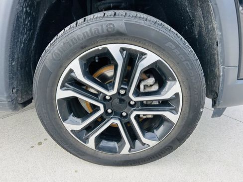 Used 2022 Jeep Compass Limited image 37