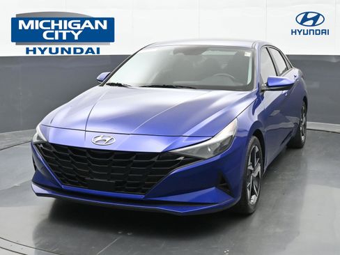 Used 2023 Hyundai Elantra SEL w/ Convenience Package FWD image 1