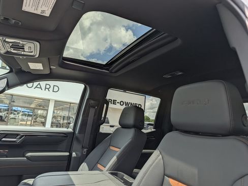 New 2026 GMC Sierra 1500 AT4 w/ AT4 Premium Package AWD/4WD image 25