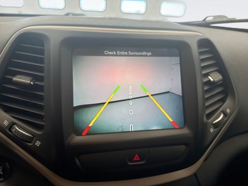 Used 2016 Jeep Cherokee Limited AWD/4WD image 16
