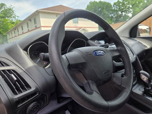 Used 2012 Ford Focus S FWD image 20
