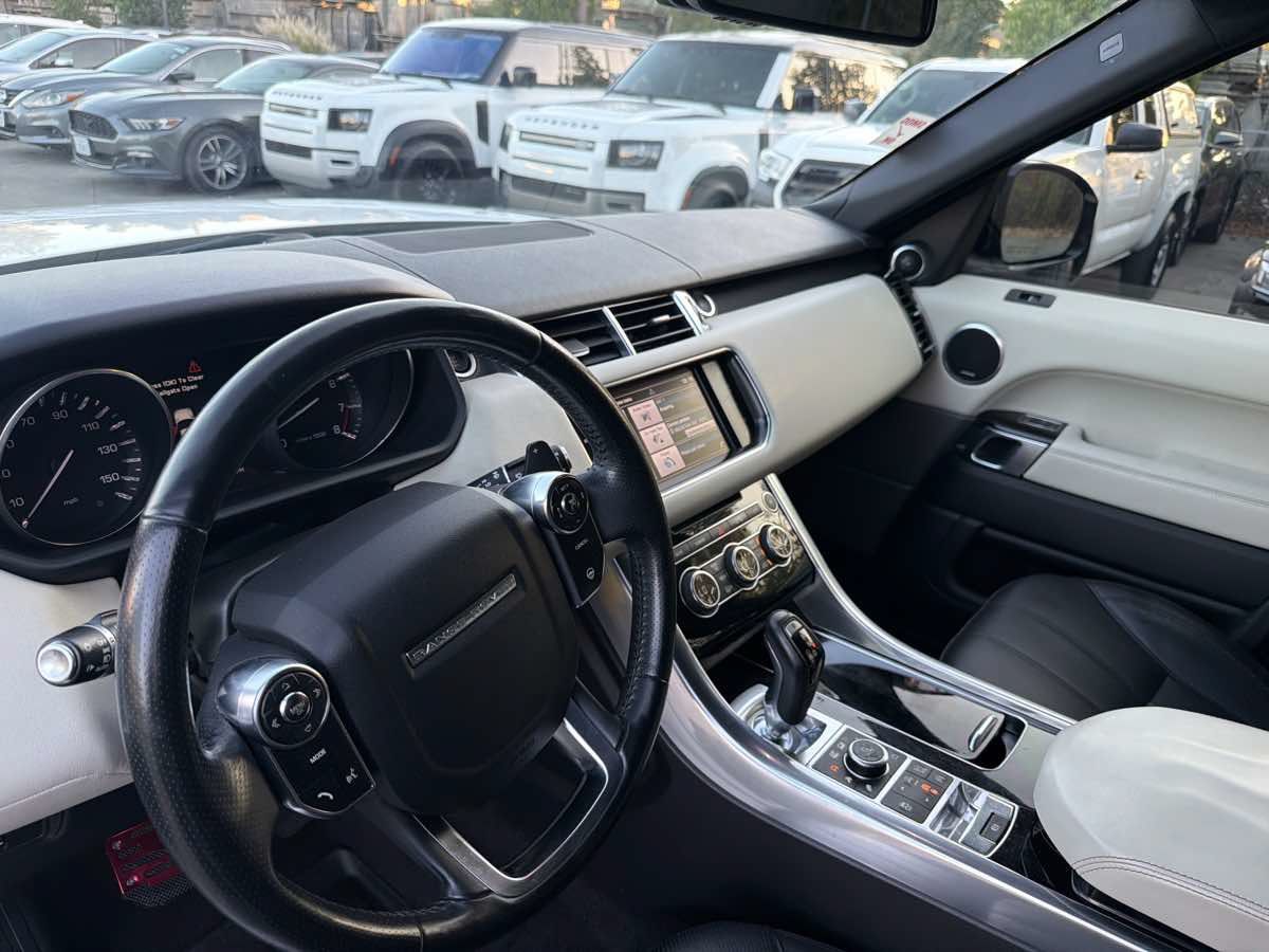 Used 2014 Land Rover Range Rover Sport Supercharged AWD/4WD image 19
