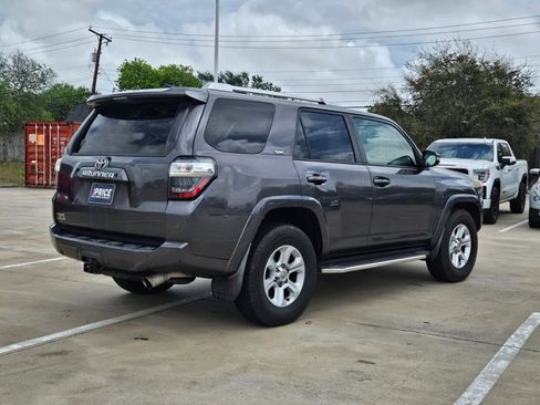 Used 2017 Toyota 4Runner SR5 Premium image 5