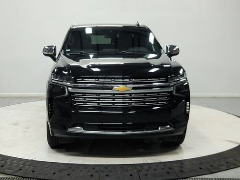 Used 2024 Chevrolet Tahoe Premier RWD image 3