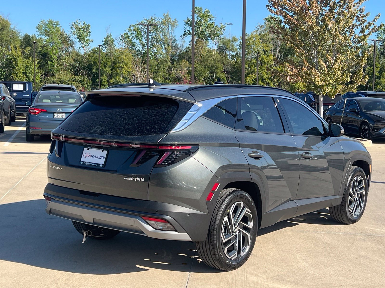 New 2026 Hyundai Tucson Limited w/ Tow & Go Package AWD/4WD image 11