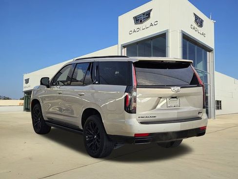 Used 2023 Cadillac Escalade Sport w/ LPO, ONYX Package image 4