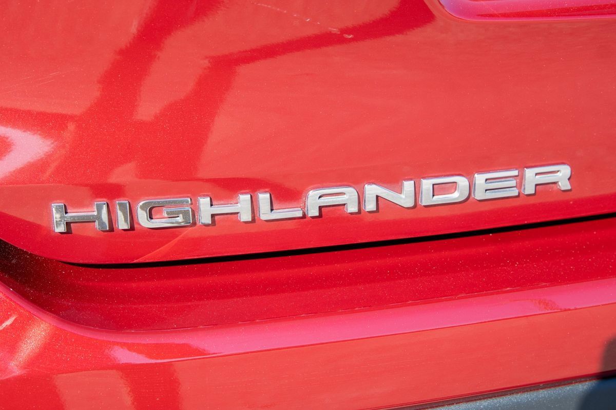 Used 2020 Toyota Highlander XLE FWD image 9