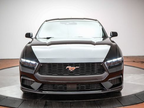 Used 2026 Ford Mustang Premium RWD image 2