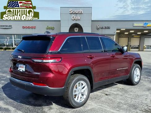 New 2026 Jeep Grand Cherokee Laredo AWD/4WD image 3