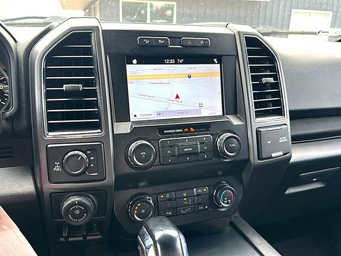Used 2019 Ford F150 XLT w/ Equipment Group 302A Luxury AWD/4WD image 30