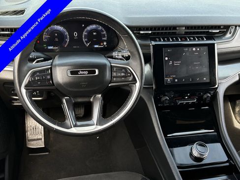 Used 2023 Jeep Grand Cherokee L Laredo image 14