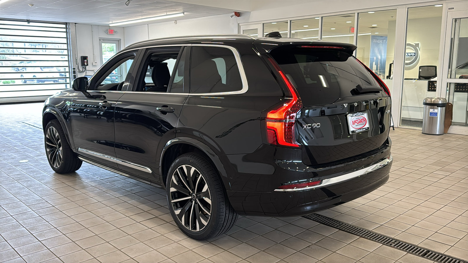 New 2026 Volvo XC90 T8 Plus w/ Protection Package AWD/4WD image 7