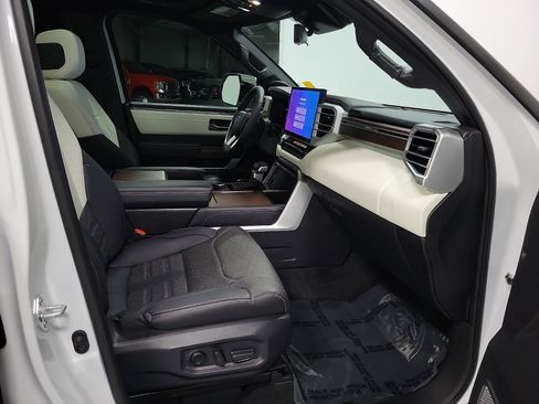 Certified 2025 Toyota Sequoia Capstone image 15