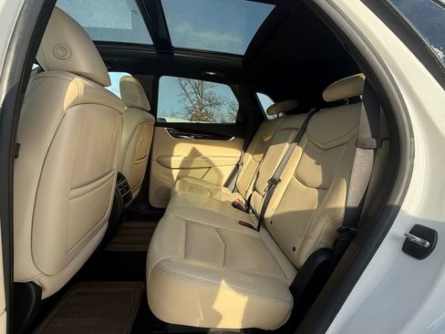 Used 2017 Cadillac XT5 Luxury image 27