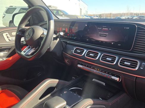 Used 2025 Mercedes-Benz GLE 53 AMG 4MATIC image 7