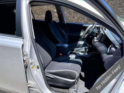 Used 2014 Toyota RAV4 XLE AWD/4WD image 7