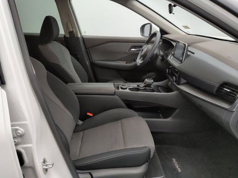 Used 2022 Nissan Rogue SV AWD/4WD image 21