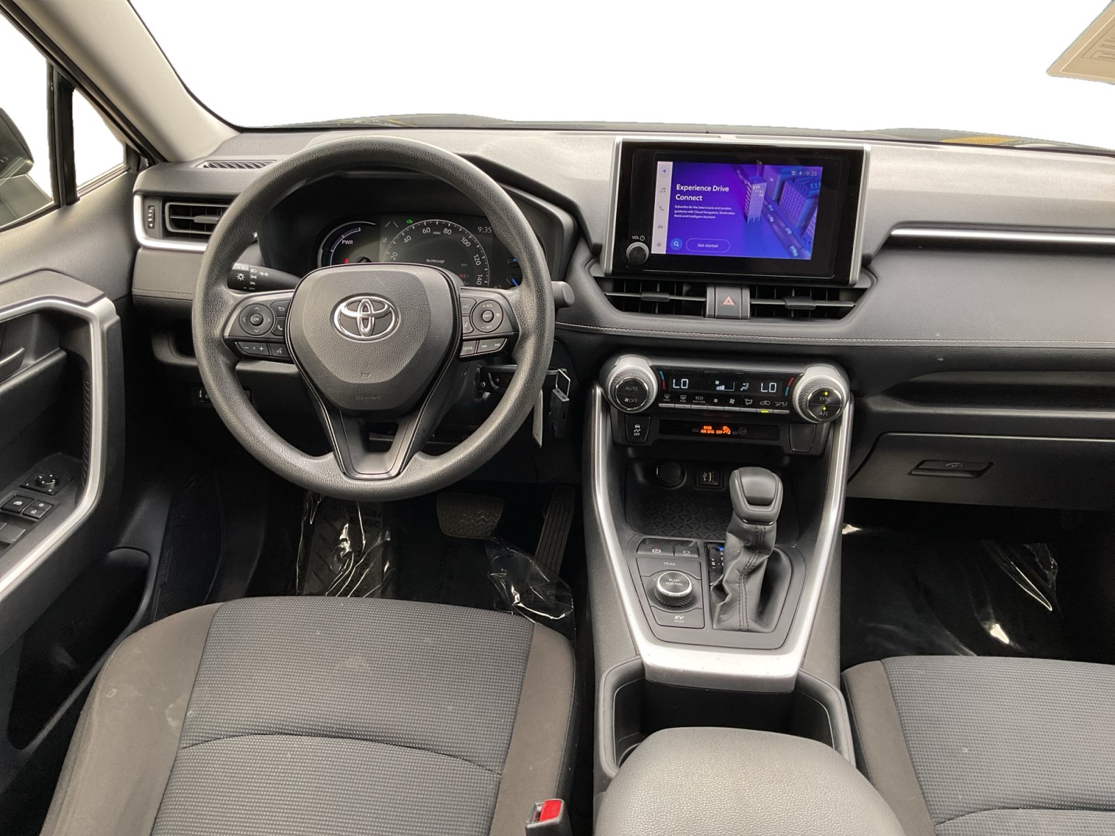Used 2024 Toyota RAV4 LE AWD/4WD image 14