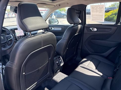 Certified 2026 Volvo XC40 B5 Plus AWD/4WD image 30