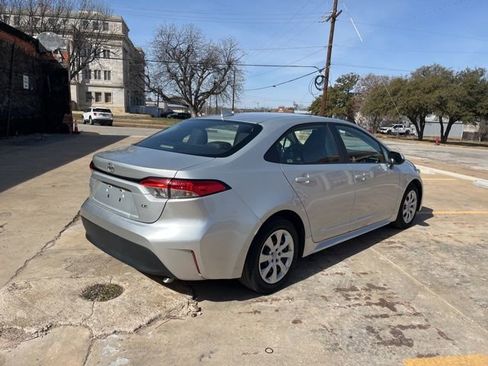 Used 2024 Toyota Corolla LE image 6