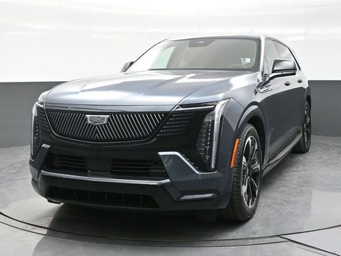 Certified 2026 Cadillac Escalade IQ Sport 2 AWD/4WD image 2