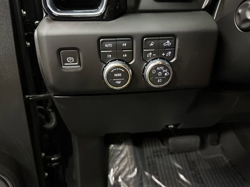 Used 2023 GMC Sierra 1500 Denali Ultimate AWD/4WD image 33