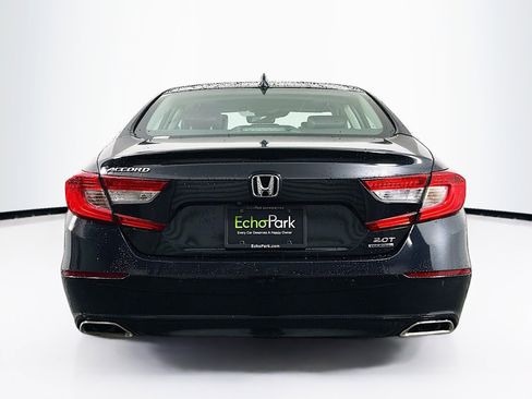 Used 2018 Honda Accord Touring image 7