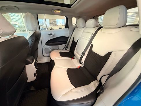 Used 2018 Jeep Compass Latitude w/ Popular Equipment Group image 21