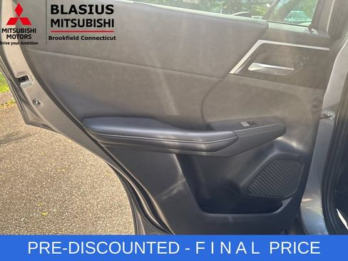 Used 2022 Mitsubishi Outlander SE AWD/4WD image 21