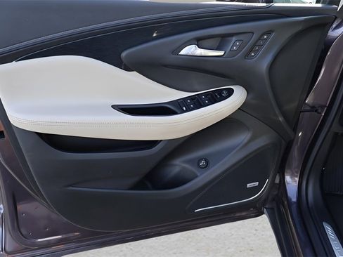 Used 2018 Buick Envision Premium image 23