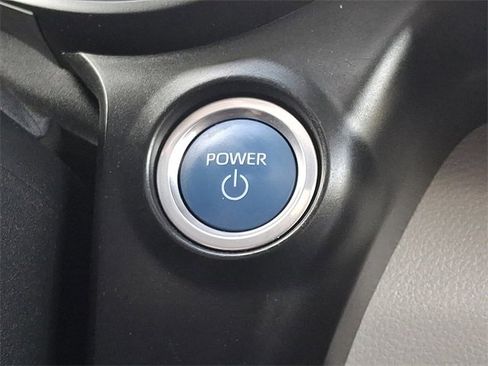 Used 2021 Toyota Sienna LE w/ LE Plus Package image 25