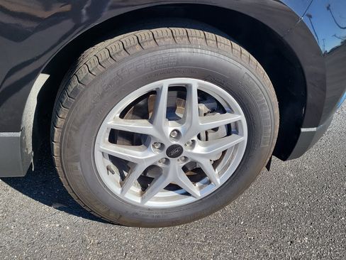 Used 2024 Ford Edge SEL image 10