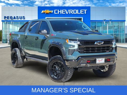 Used 2025 Chevrolet Silverado 1500 LT Trail Boss AWD/4WD image 1