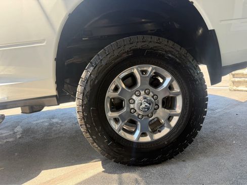 Used 2024 RAM 2500 Laramie AWD/4WD image 12