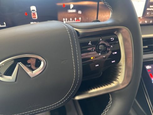 New 2026 INFINITI QX80 4WD image 17