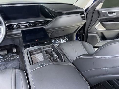Used 2025 INFINITI QX80 Sensory AWD/4WD image 26