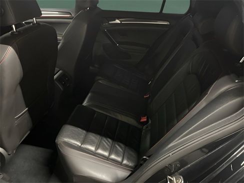 Used 2015 Volkswagen GTI SE w/ Lighting Package (SEL) image 12