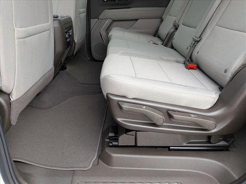 New 2026 Chevrolet Suburban LS image 16